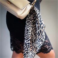 FOULARD LEGGERO IN POLIESTERE 60gr